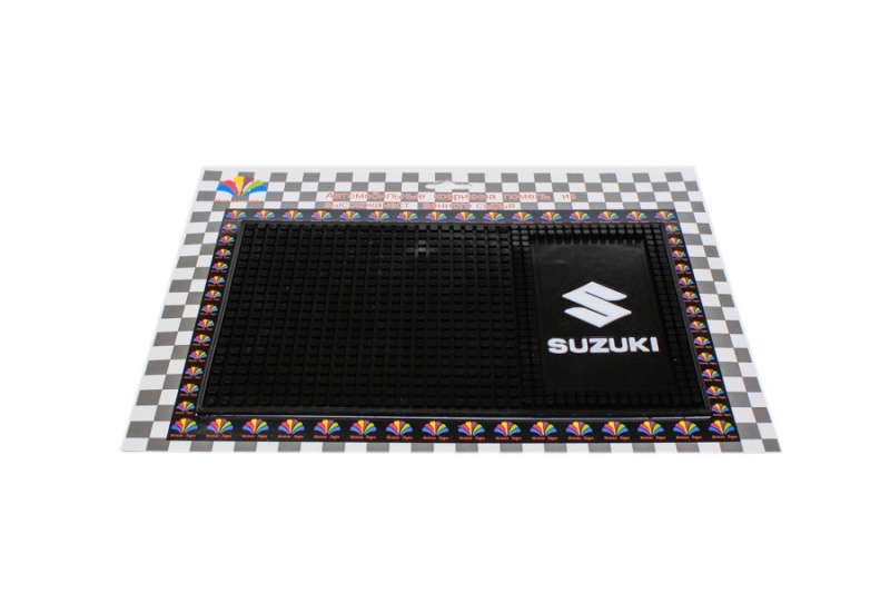 Коврик на панель большой с рисунком SUZUKI ZXQ-02 