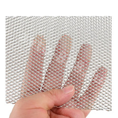 Сетка на решетку радиатора алюминиевая серебро мелкая 1000*330 мм ячейка 3x6мм фото 5