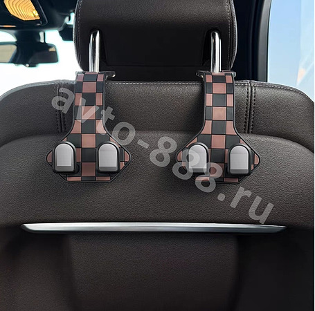 Крючок вешалка на подголовник автомобиля коричневый